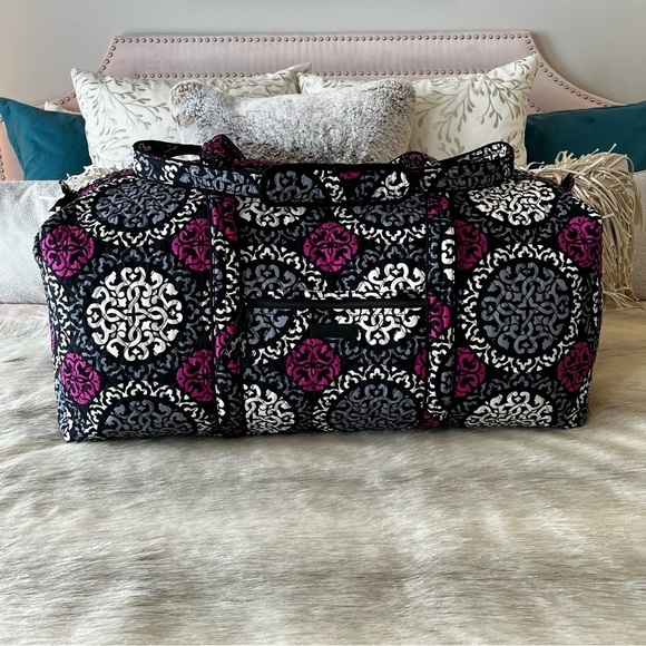 VERA BRADLEY Canterberry Magenta XL Duffle Bag Black Hot Pink 2013 Travel - Picture 1 of 14